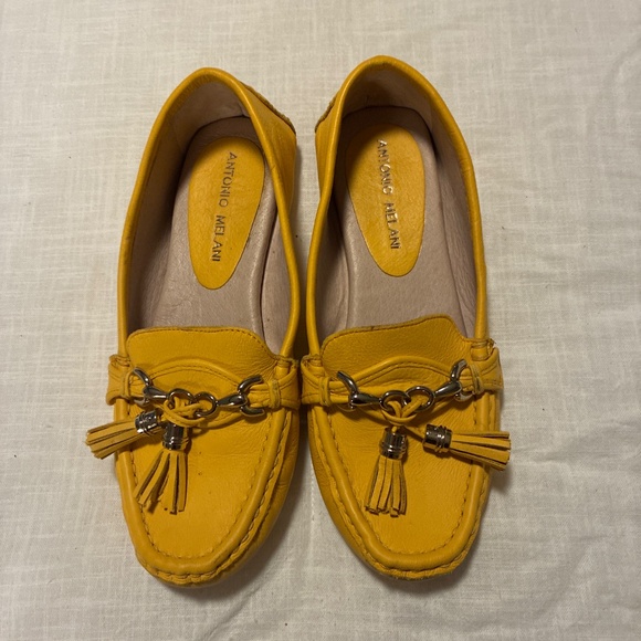 Shoes - Picture 4 of 5